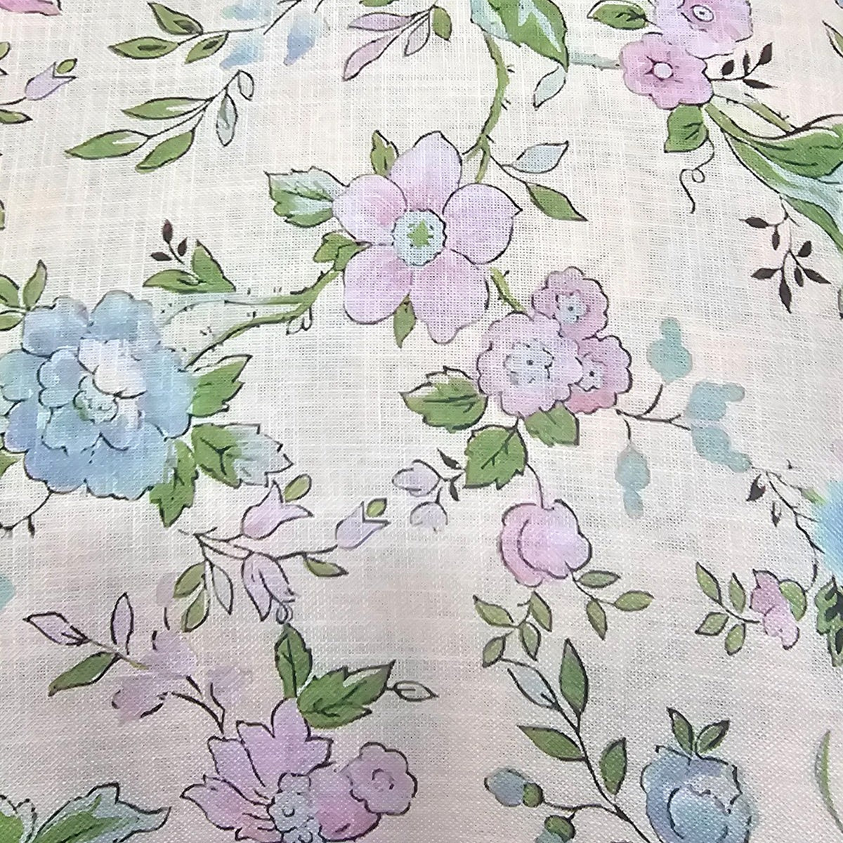 Cream Floral Linen Fabric - EA4479