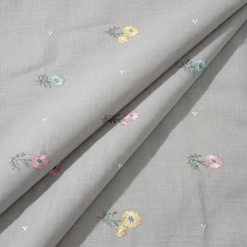 Floral Embroidery Linen Fabric - EA5027 - Folds