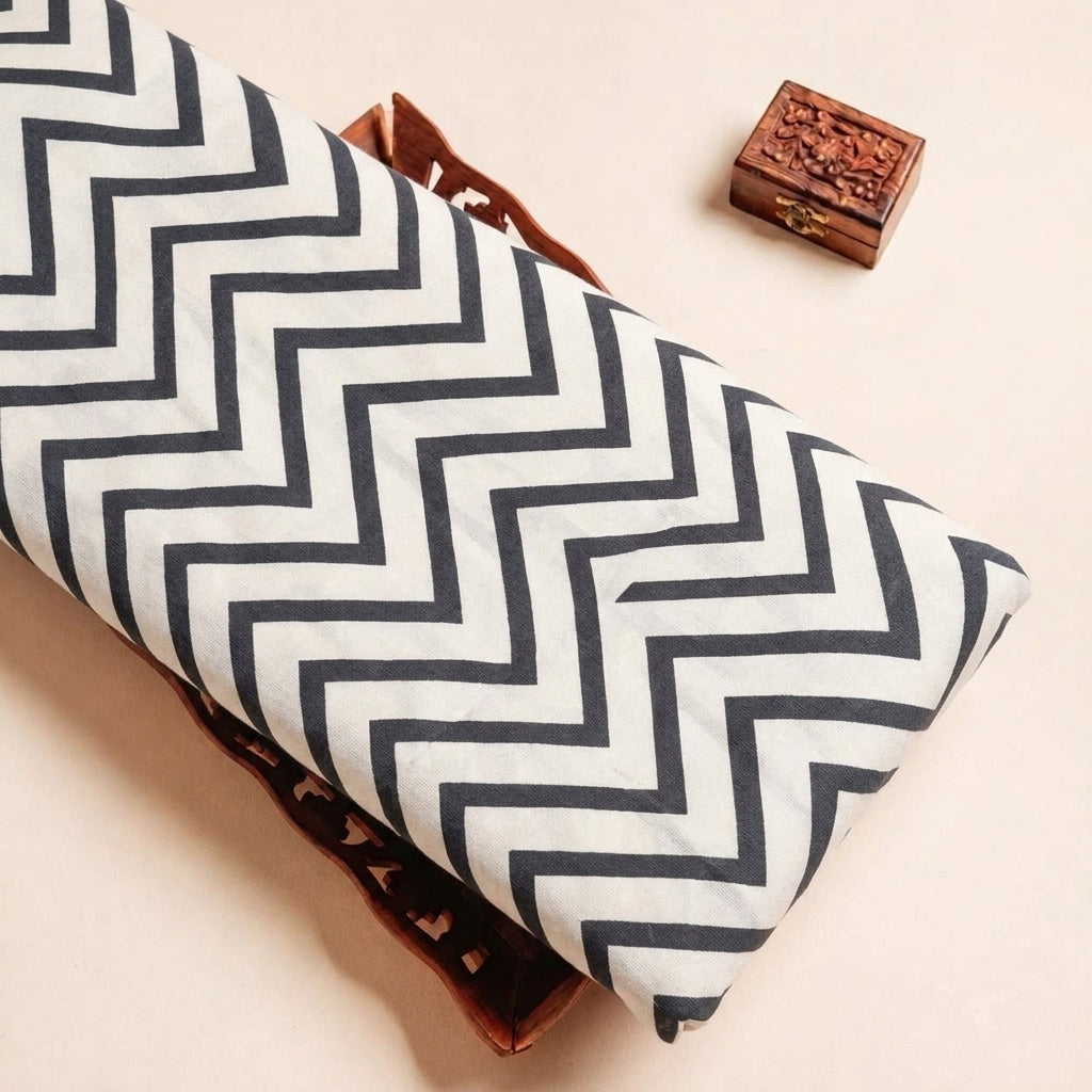 Off White Chevron Crepe Fabric - EA5083 - EA5083 - tray_3