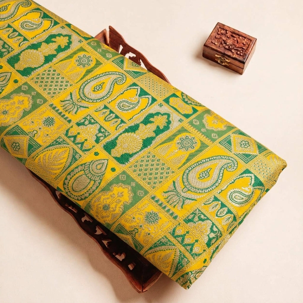 Paisley Banaras Fabric - EA5180 - tray_3